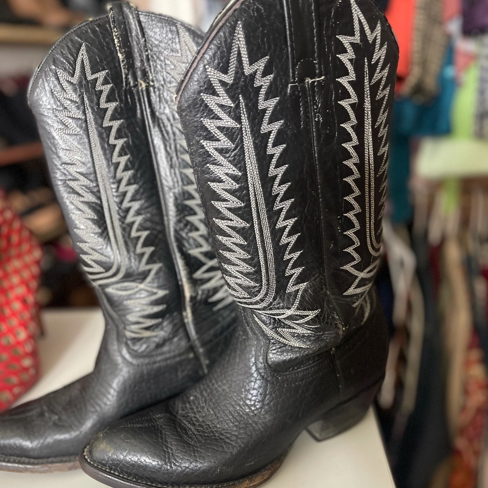 Cowgirl black boots